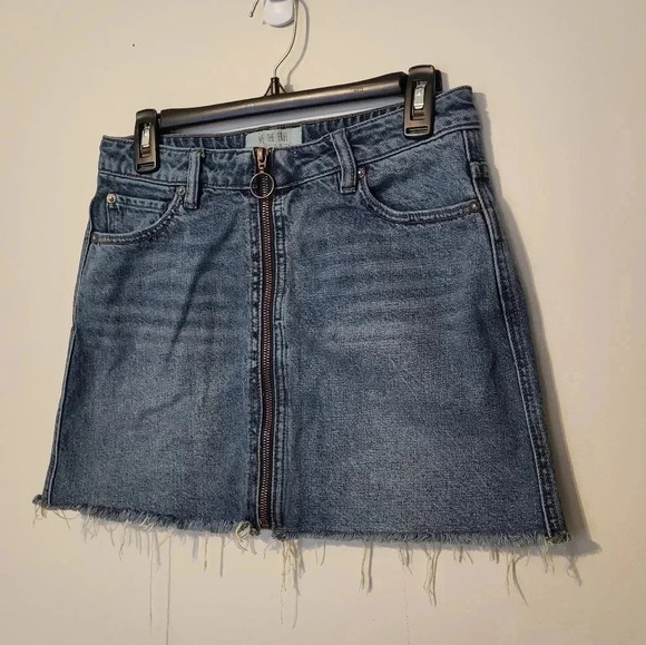 Free People We The Free Zip It Up  Front Zipper Mini Denim Jean Skirt(26) - Picture 2 of 12